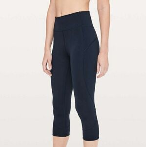 Lululemon In Movement Crop *Everlux 19"